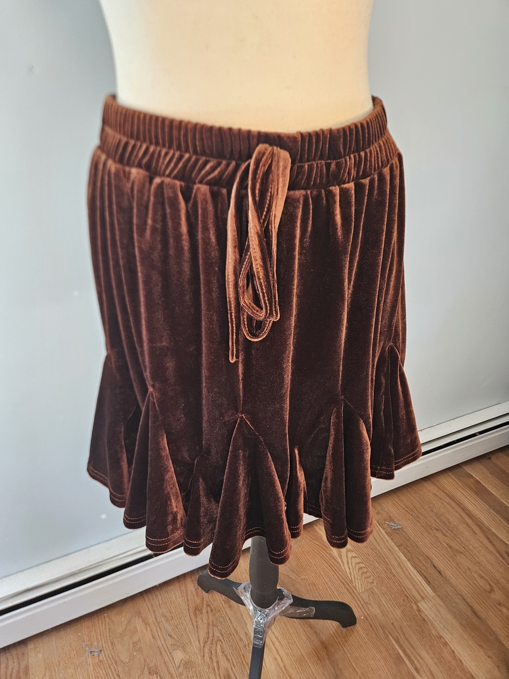 Cupshe Brown Velvet Drawstring Ruffle Mini Skirt